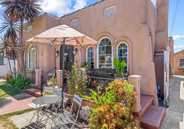 2nd image of 124 E Humboldt St, San Jose, CA 95112 | MLS# ML82056596