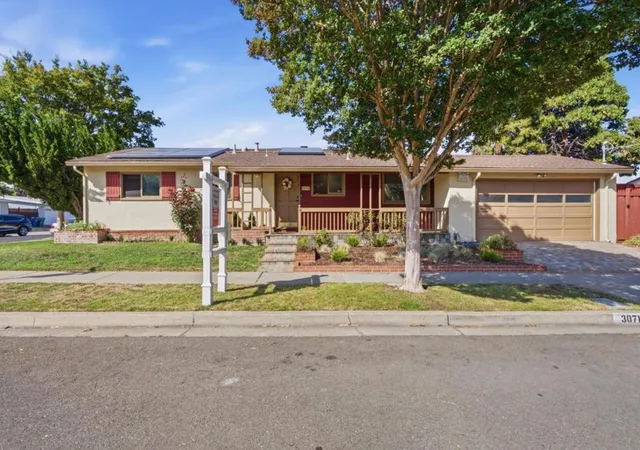 1st image of 30713 Prestwick Ave, Hayward, CA 94544 | MLS# ML82055086