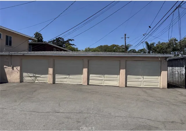14th image of 1405 S Broadway, Santa Ana, CA 92707 | MLS# OC26170439