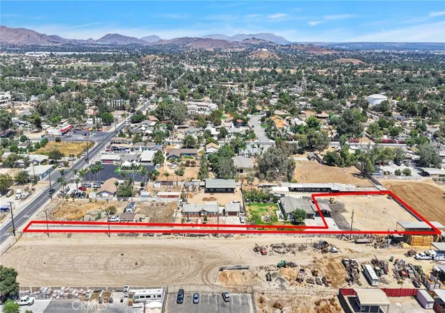 2nd image of 8082 Jurupa Valley Rd, Jurupa Valley, CA 91752 | MLS# HD26170445