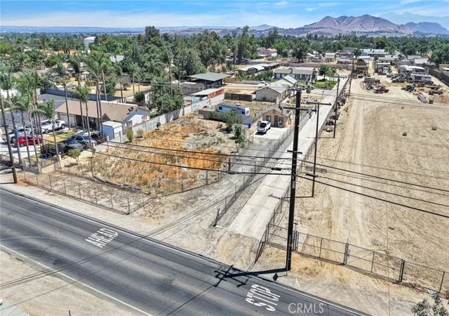 5th image of 8082 Jurupa Valley Rd, Jurupa Valley, CA 91752 | MLS# HD26170445