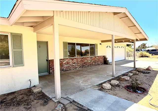 2nd image of 20565 Winona Rd, Apple Valley, CA 92308 | MLS# HD26170520