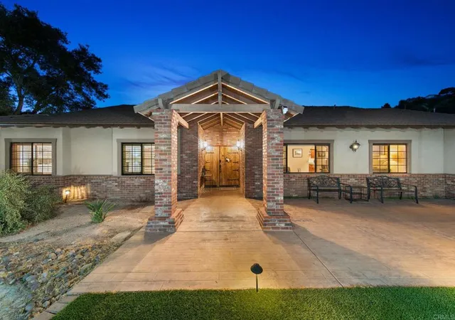 5th image of 15404 El Capitan Real Ln, El Cajon, CA 92021 | MLS# PTP2605909