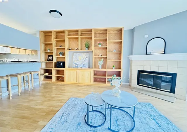 3rd image of 320 N Villa Way, Walnut Creek, CA 94595 | MLS# 41143898