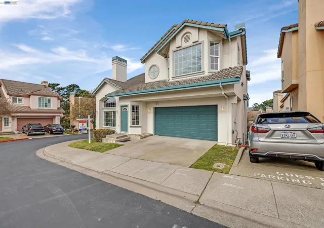 2nd image of 22 Buena Vista Rd, South San Francisco, CA 94080 | MLS# 41143900