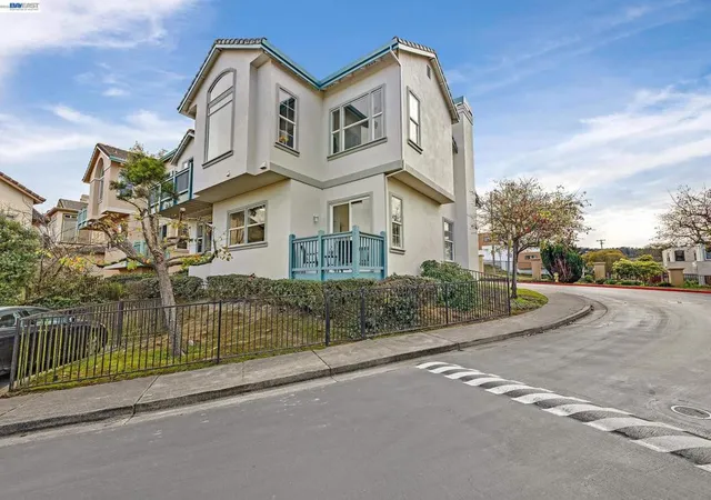 4th image of 22 Buena Vista Rd, South San Francisco, CA 94080 | MLS# 41143900