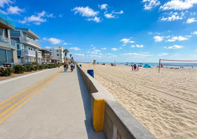 2nd image of 3468 Bayside, San Diego, CA 92109