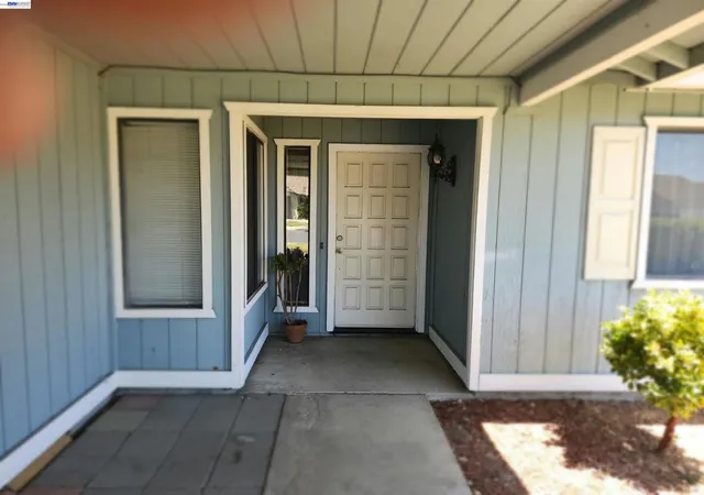 image of 2930 Lincoln Blvd, Tracy, CA 95376 | MLS# 41143902