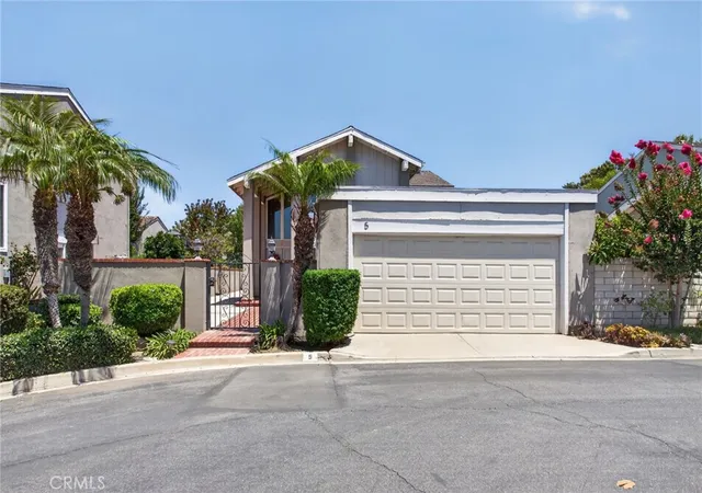Photo 2 of Sale Pending at 5 Tiger, Irvine, CA 92604 | MLS# DW26170642 | Listing updated on 2026-09-28