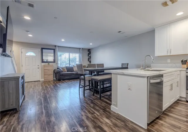Listing Photo 4 - Condo for sale in building located at 16408 Valencia Ave, Fontana, CA 92335 - Unit #510