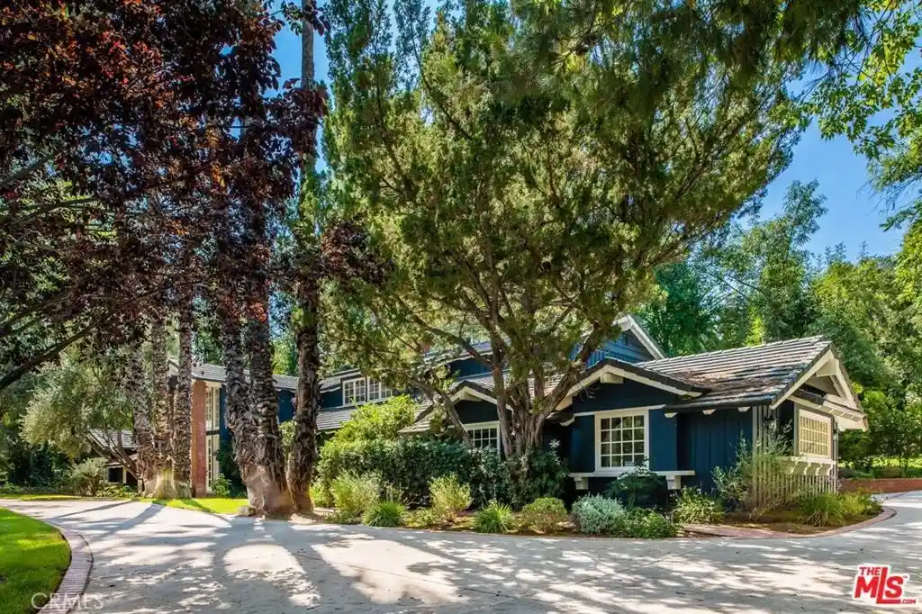 Photo 1 of Mansion for sale at 5255 Round Meadow Rd, Hidden Hills, CA 91302 | MLS# SR26170270 | Listing updated on 2026-10-16