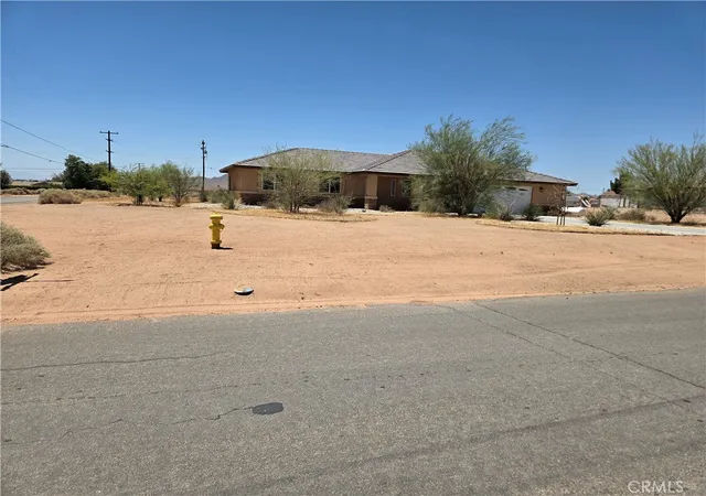 Photo 4 of Single family home for sale at 16118 Ocotilla Rd, Apple Valley, CA 92307 | MLS# HD26170741 | Listing updated on 2026-09-29
