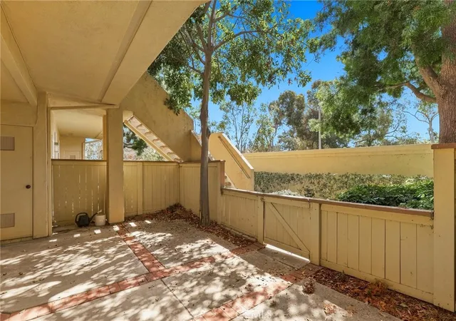 Photo 3 of Condo for sale at 73 Alberti Aisle, Irvine, CA 92614 | MLS# OC26169227 | Listing updated on 2026-09-11