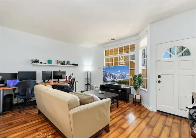 Listing Photo 5 - Condo for sale in building located at 73 Alberti Aisle, Irvine, CA 92614
