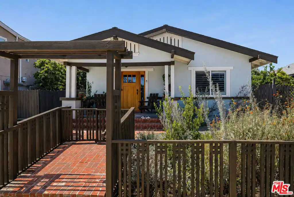 Photo 1 of Single family home for sale at 933 Walnut Ave, Long Beach, CA 90813 | MLS# 26868293 | Listing updated on 2026-08-29