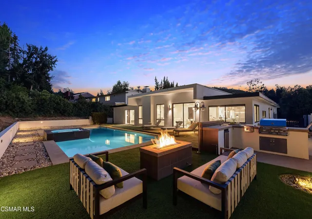 Photo 1 of Single family home for sale at 4400 Topanga Cyn Blvd, Woodland Hills, CA 91364 | MLS# 226003717 | Listing updated on 2026-10-09