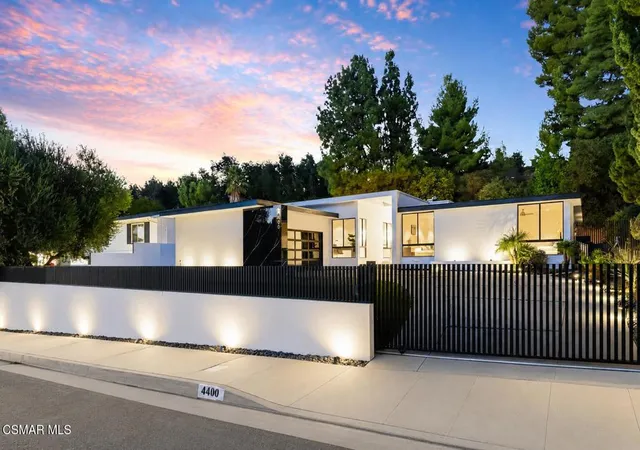 Photo 2 of Single family home for sale at 4400 Topanga Cyn Blvd, Woodland Hills, CA 91364 | MLS# 226003717 | Listing updated on 2026-10-09
