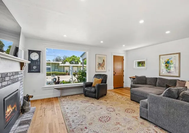 Photo 4 of Single family home for sale at 529 Capitola Ave, Capitola, CA 95010 | MLS# ML82056643 | Listing updated on 2026-10-05