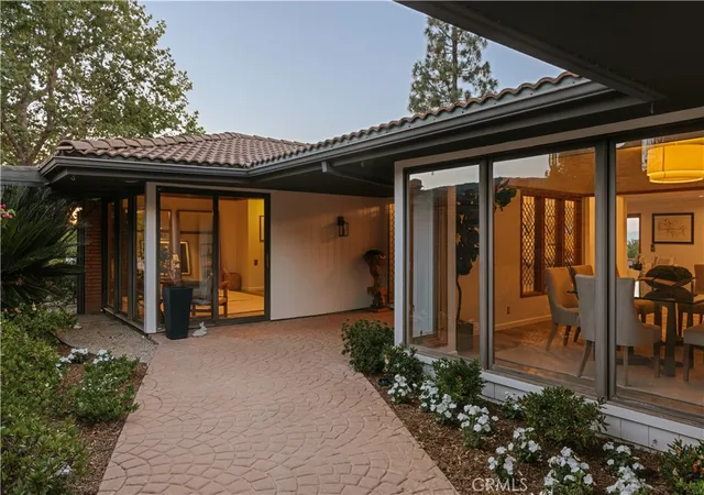 Photo 1 of Single family home for sale at 16347 Mandalay Dr, Encino, CA 91436 | MLS# SR26159692 | Listing updated on 2026-10-28