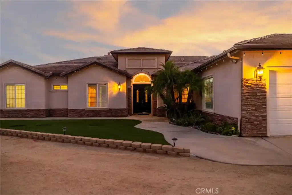 Single family home for sale at 32330 Elsinore Hts, Wildomar, CA 92595 | MLS# IG26170675
