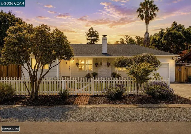 Photo 2 of Sale Pending at 8 Lander Dr, Martinez, CA 94553 | MLS# 41143947 | Listing updated on 2026-09-13