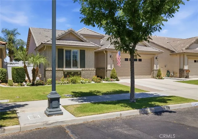 Photo 2 of Single family home for sale at 12422 Winger St, Bakersfield, CA 93312 | MLS# PI26170919 | Listing updated on 2026-10-07