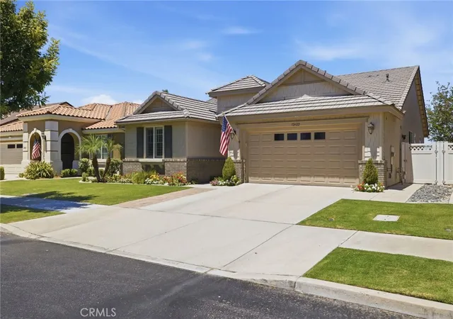 Photo 3 of Single family home for sale at 12422 Winger St, Bakersfield, CA 93312 | MLS# PI26170919 | Listing updated on 2026-10-07