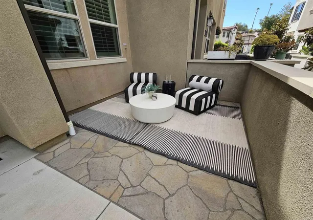 Photo 4 of Townhouse for sale at 1118 Delpy View Point, Vista, CA 92084 | MLS# NDP2607358 | Listing updated on 2026-09-10