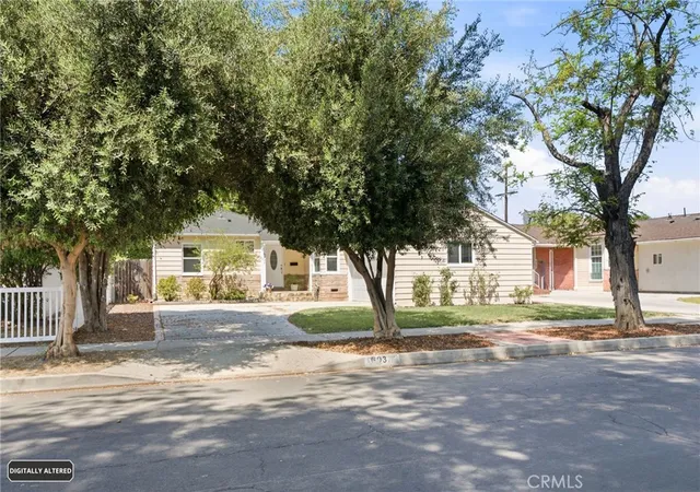 Photo 2 of Single family home for sale at 6937 Zelzah Ave, Reseda, CA 91335 | MLS# GD26163861 | Listing updated on 2026-10-09
