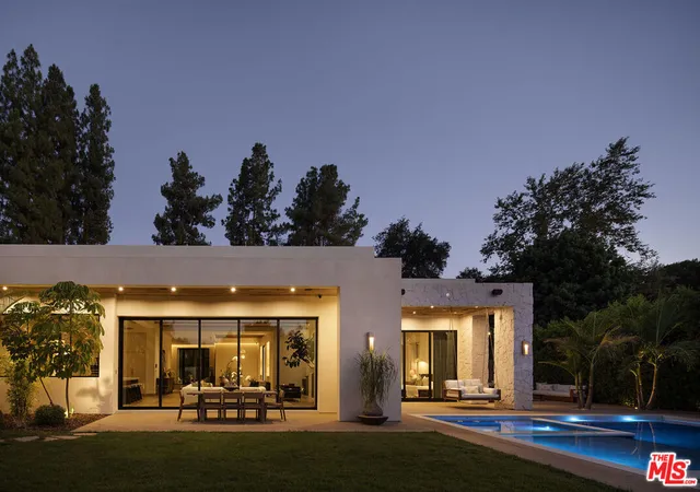 Photo 1 of Mansion for sale at 5105 Oakdale Ave, Woodland Hills, CA 91364 | MLS# 26868537 | Listing updated on 2026-09-23