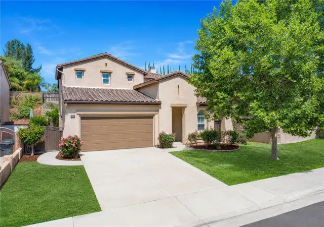 Photo 2 of Single family home for sale at 29709 Masters Dr, Murrieta, CA 92563 | MLS# SW26170512 | Listing updated on 2026-09-28