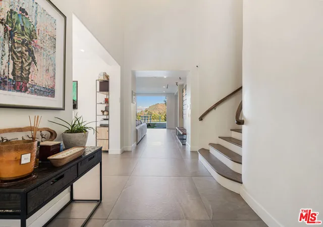 Photo 2 of Single family home for sale at 3880 Prado Del Trigo, Calabasas, CA 91302 | MLS# 26868685 | Listing updated on 2026-09-01