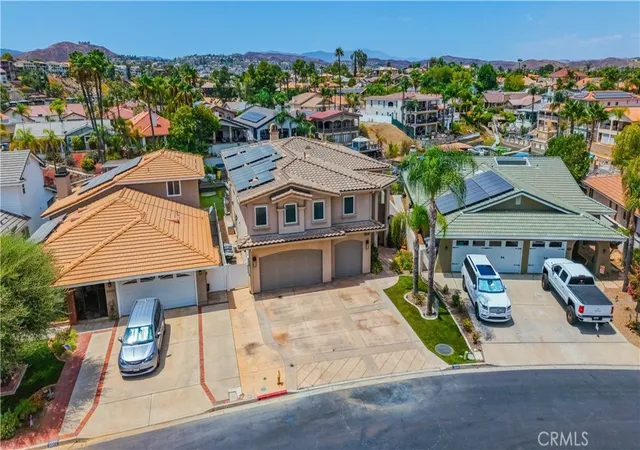 Photo 3 of Single family home for sale at 30141 Cvs View St, Canyon Lake, CA 92587 | MLS# SW26170117 | Listing updated on 2026-09-19