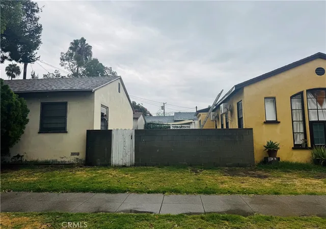 Photo 2 of House for sale at 364 W Providencia Ave, Burbank, CA 91506 | MLS# PW26168348 | Listing updated on 2026-10-05
