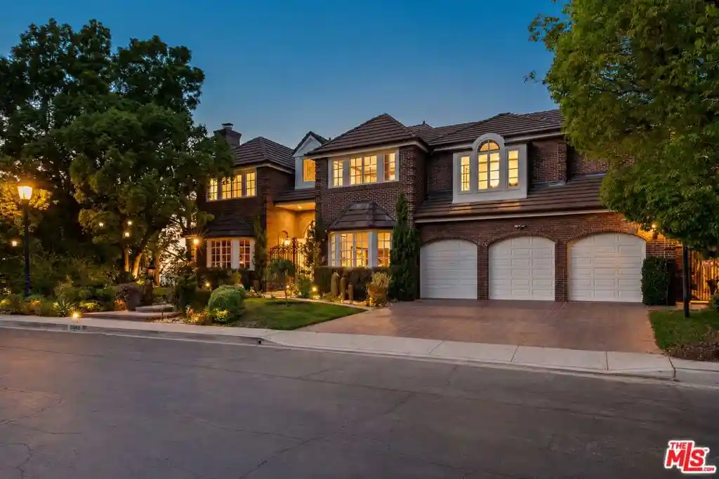 Photo 1 of Mansion for sale at 12053 Crest Ct, Beverly Hills, CA 90210 | MLS# 26869019 | Listing updated on 2026-10-19