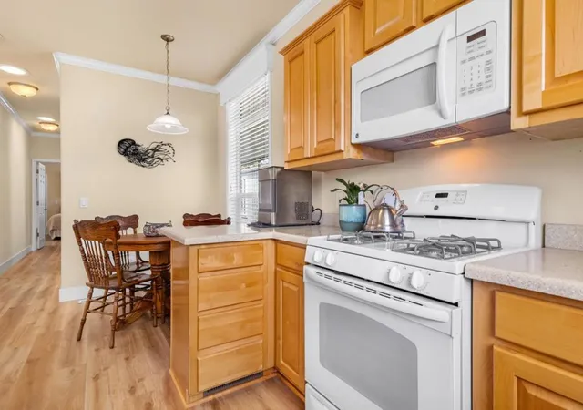 Photo 4 of Sale Pending at 1555 Merrill St #7, Santa Cruz, CA 95062 | MLS# ML82056663 | Listing updated on 2026-10-05