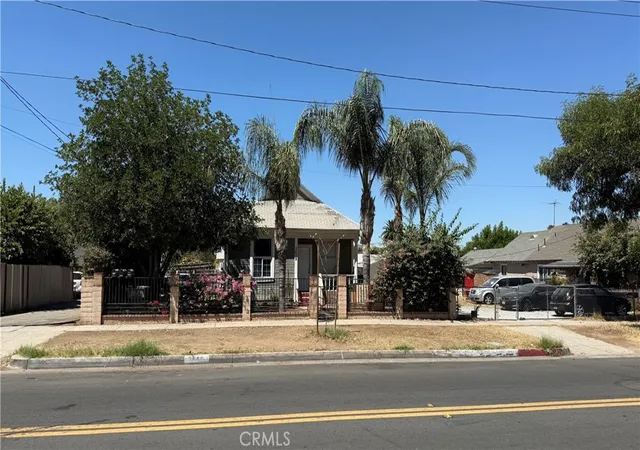 Photo 2 of Sale Pending at 3659 Eucalyptus, Riverside, CA 92507 | MLS# CV26171388 | Listing updated on 2026-10-10