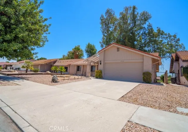 Photo 1 of Single family home for sale at 1925 Silver Oak Way, Hemet, CA 92545 | MLS# SW26171407 | Listing updated on 2026-10-09