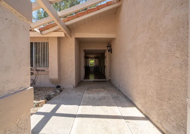 Photo 3 of Single family home for sale at 1925 Silver Oak Way, Hemet, CA 92545 | MLS# SW26171407 | Listing updated on 2026-10-09