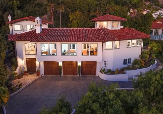 Photo 1 of Single family home for sale at 32524 Seacliff Dr, Rancho Palos Verdes, CA 90275 | MLS# 219151114DA | Listing updated on 2026-09-29