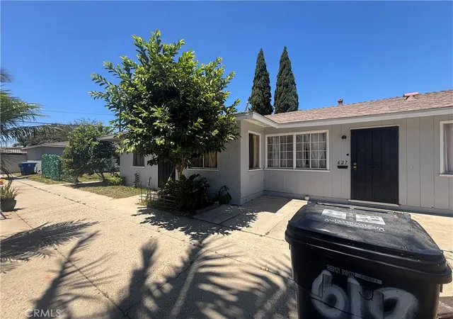 Photo 2 of Multi family home for sale at 623 Gulf Ave, Wilmington, CA 90744 | MLS# DW26171425 | Listing updated on 2026-09-11