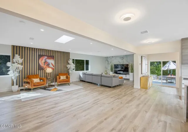 Photo 4 of Single family home for sale at 4430 Natoma Ave, Woodland Hills, CA 91364 | MLS# 226003735 | Listing updated on 2026-09-27