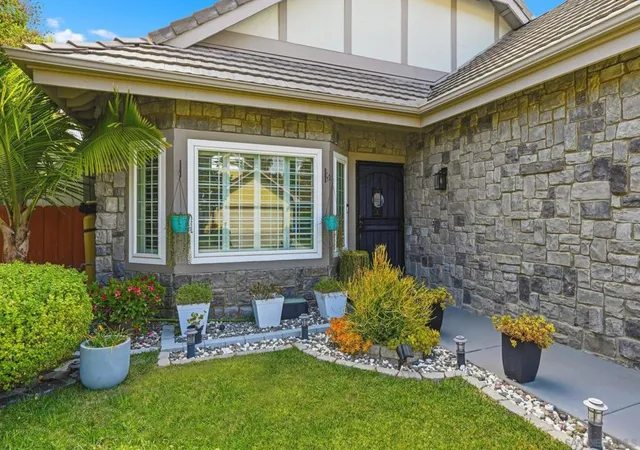 Photo 3 of Single family home for sale at 901 Rose Arbor Dr, San Marcos, CA 92078 | MLS# 260019195SD | Listing updated on 2026-09-23