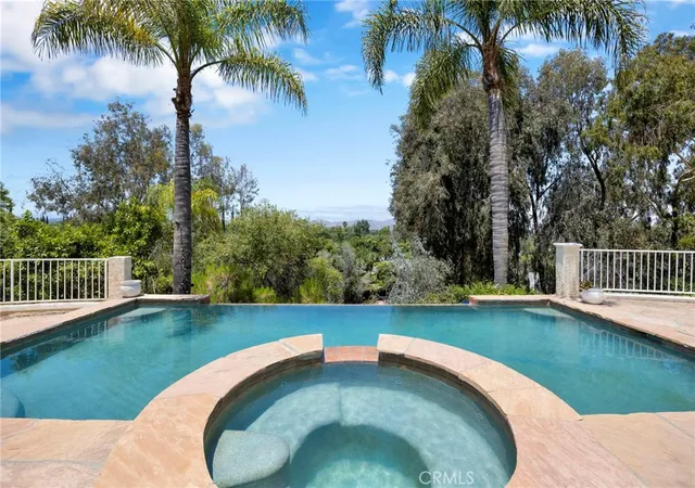Photo 1 of Single family home for sale at 22309 Dolorosa, Woodland Hills, CA 91367 | MLS# SR26171522 | Listing updated on 2026-09-13