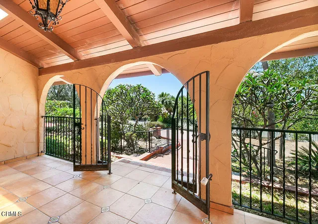 Photo 2 of Single family home for sale at 567 N Avocado Pl, Camarillo, CA 93010 | MLS# V1-38035 | Listing updated on 2026-09-24