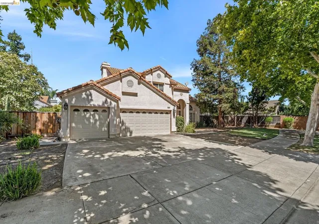 Photo 3 of Single family home for sale at 1281 Sea Vista Dr, Brentwood, CA 94513 | MLS# 41144051 | Listing updated on 2026-09-10