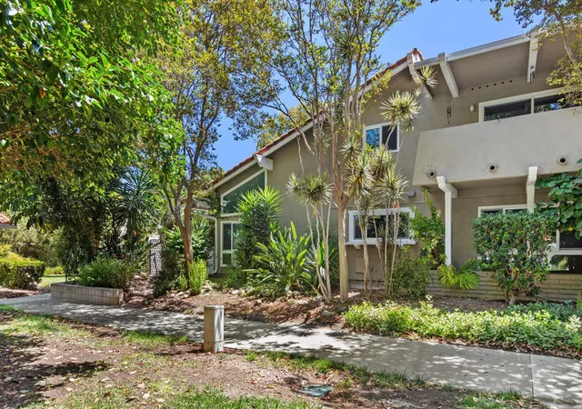Photo 3 of Condo for sale at 2057 Via Mariposa E #B, Laguna Woods, CA 92637 | MLS# 219151134DA | Listing updated on 2026-09-13