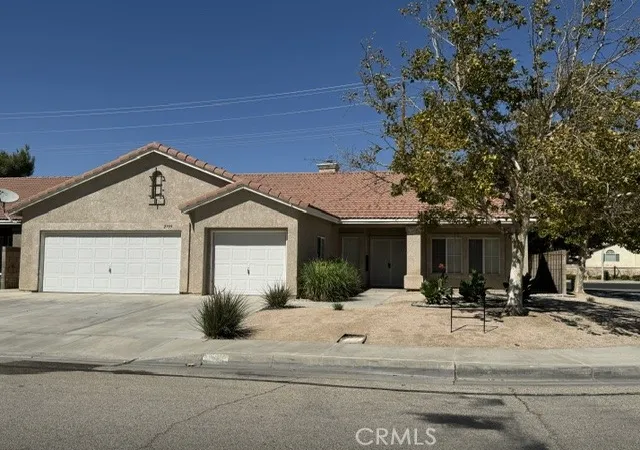 Photo 2 of Single family home for sale at 2759 Legends, Lancaster, CA 93536 | MLS# SR26171771 | Listing updated on 2026-10-03