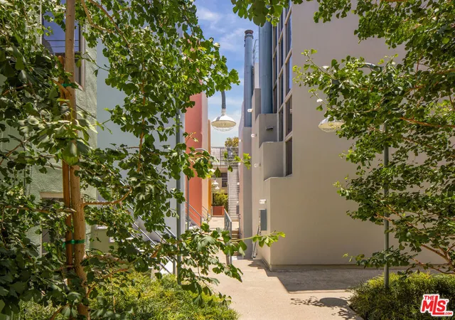 Photo 3 of Condo for sale at 2433 28th Street #B, Santa Monica, CA 90405 | MLS# 26868445 | Listing updated on 2026-09-30