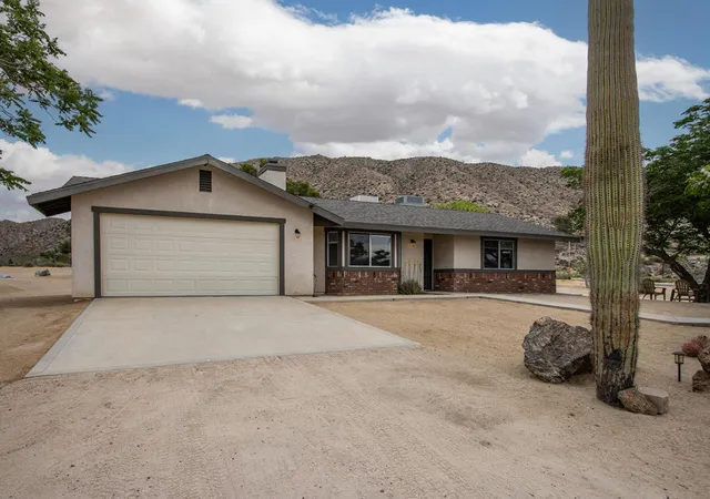 Photo 3 of Single family home for sale at 55668 Encelia Dr, Yucca Valley, CA 92284 | MLS# 219151139DA | Listing updated on 2026-09-26